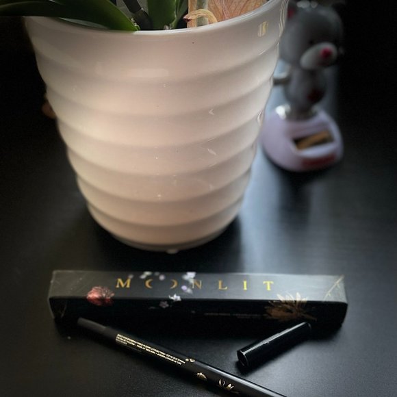 MOONLIT Lip Makeup Lune No. 49 | KORE (NEW) - Picture 4 of 4